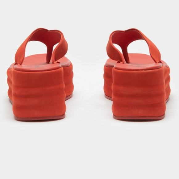 NEW Free People Haven Red Leather Thong Platform Sandal in Flame Red - Picture 4 of 14